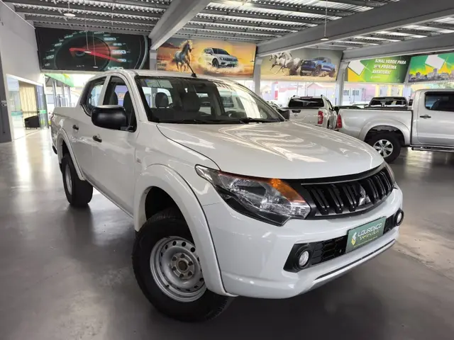 Carro Mitsubishi L200 2023 Triton GL 2.4 Turbo