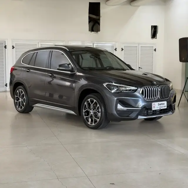Carro BMW X1 2021 sDrive20i 2.0 Turbo (Aut.)