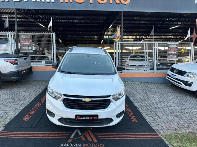Carro Chevrolet Spin 2023 LS 1.8