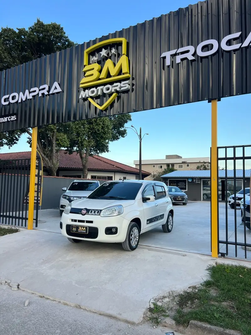 Fiat Uno Evolution 1.4 8V (Flex) 4p