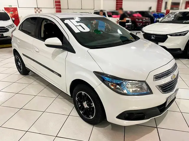 Carro Chevrolet Onix 2015 1.4 LT SPE/4