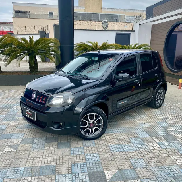 Carro Fiat Uno 2012 Sporting 1.4 8V (Flex) 4p