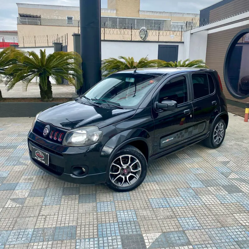 Fiat Uno Sporting 1.4 8V (Flex) 4p