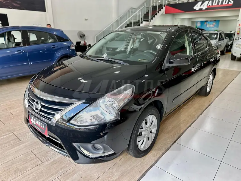 Nissan Versa 1.6 16V SL (Flex)