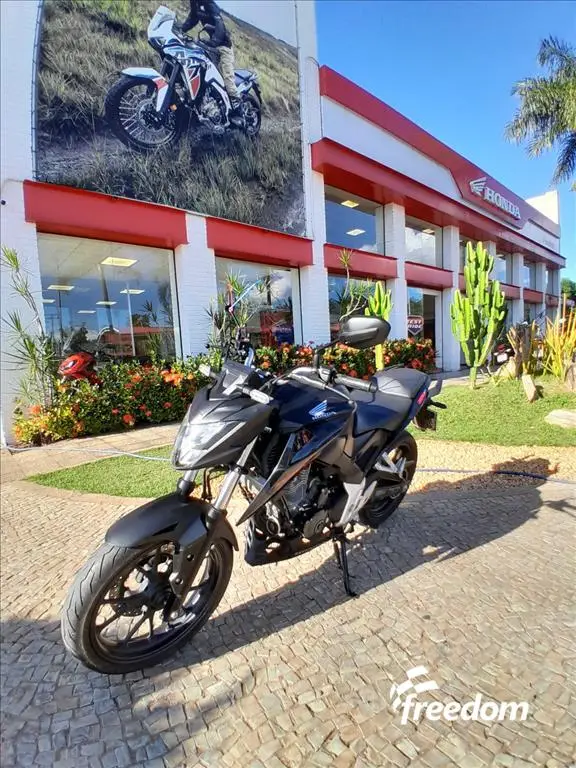 Honda CB 300F Twister (CBS)