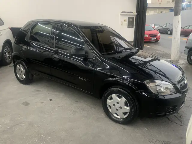 Carro Chevrolet Celta 2013 LS 1.0 (Flex) 4p