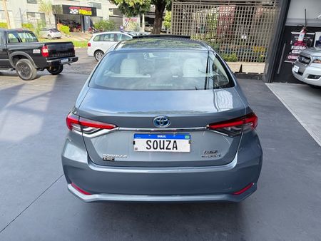 Corolla Altis Premium Hybrid 1.8