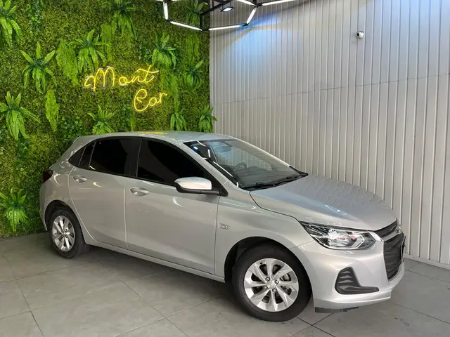 Carro Chevrolet Onix 2023 LT 1.0