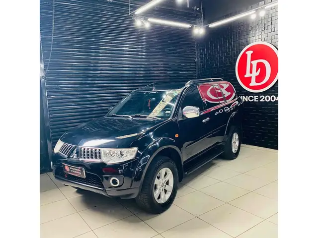 Carro Mitsubishi Pajero Dakar 2013 3.2 4WD (Aut)