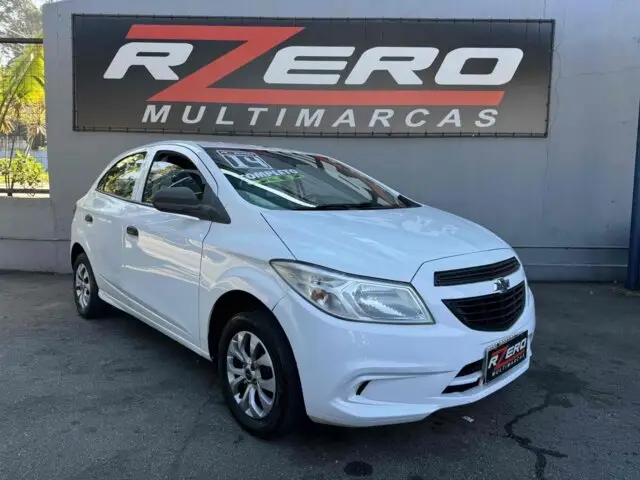 Carro Chevrolet Onix 2014 1.0 LS SPE/4