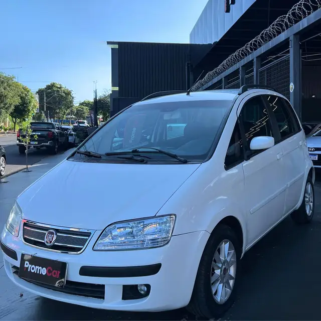Carro Fiat Idea 2010 ELX 1.4 (Flex)