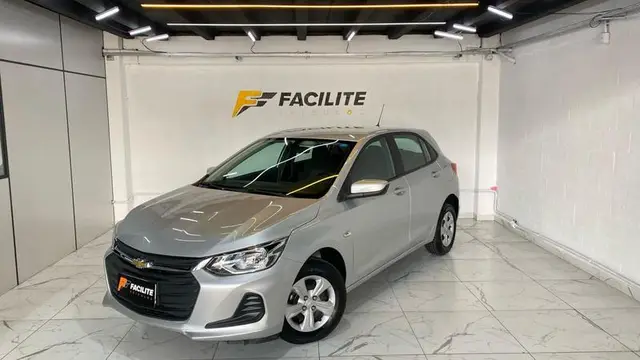 Carro Chevrolet Onix 2022 LT 1.0