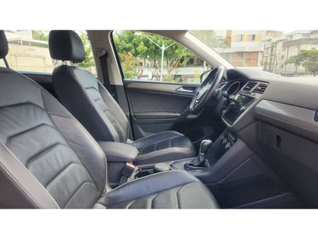 Tiguan 1.4 250 TSI Allspace Comfortline 