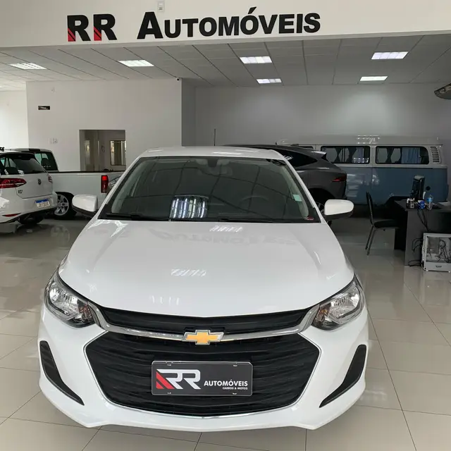 Carro Chevrolet Onix Plus 2022 1.0 LT (Flex)