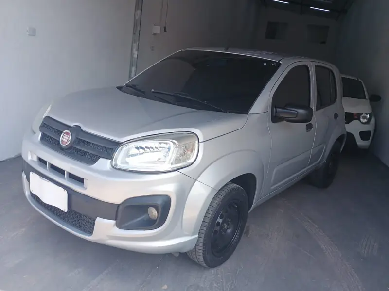 Fiat Uno Attractive 1.0 (Flex) 4p