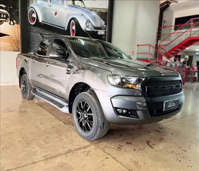 Carro Ford Ranger Cabine Dupla 2017 Ranger 2.2 TD XLS CD 4x4 (Aut)