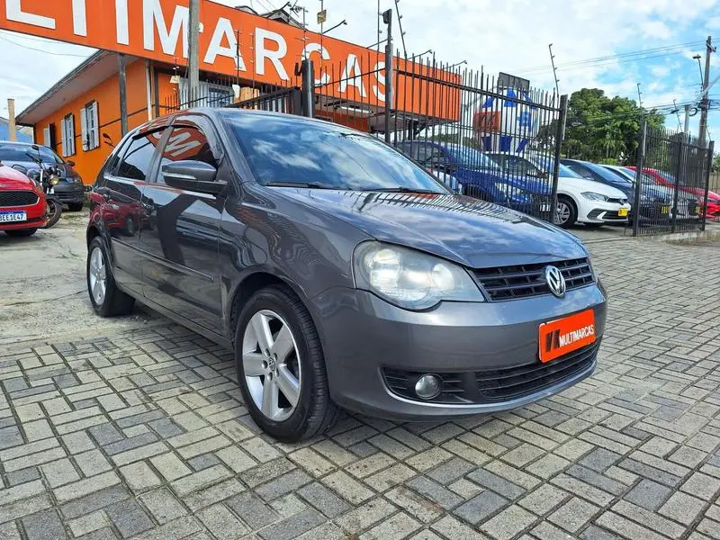 Volkswagen Polo Hatch. Sportline 1.6 8V (Flex)