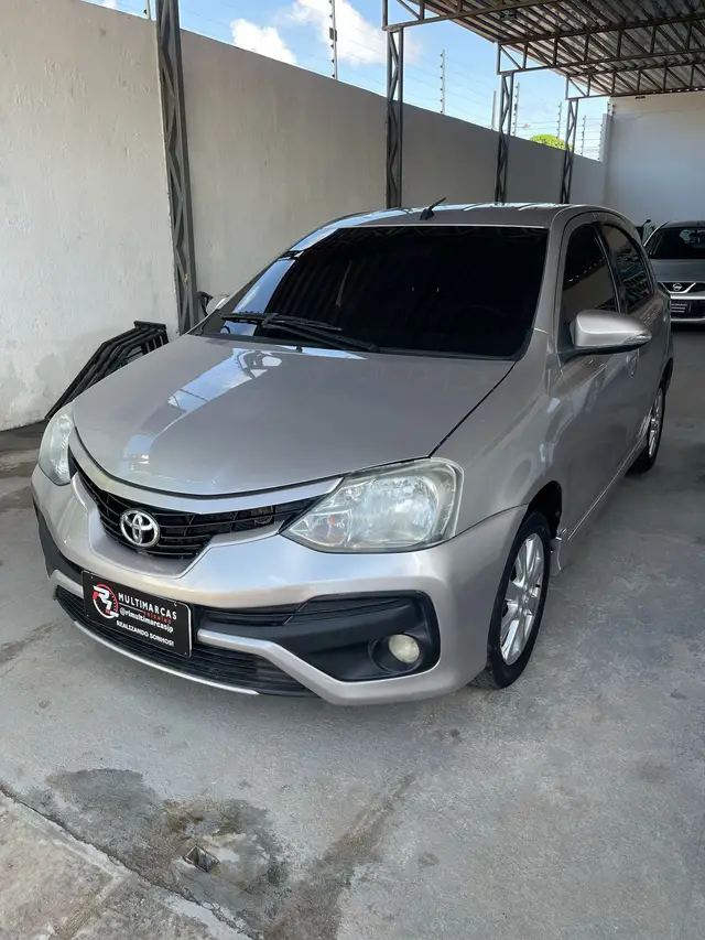Carro Toyota Etios 2018 XLS 1.5 (Aut) (Flex)