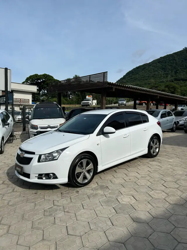 Carro Chevrolet Cruze 2014 LT 1.8 16V Ecotec (Flex)