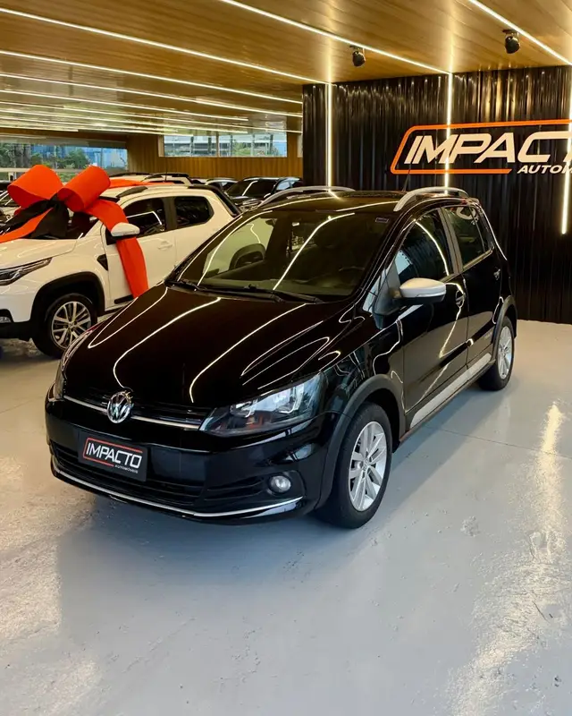 Carro Volkswagen Fox 2017 1.0 MPI Track (Flex)