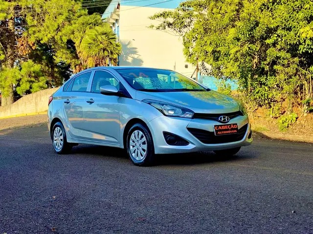 Carro Hyundai HB20S 2014 1.0 Comfort Plus (Flex)