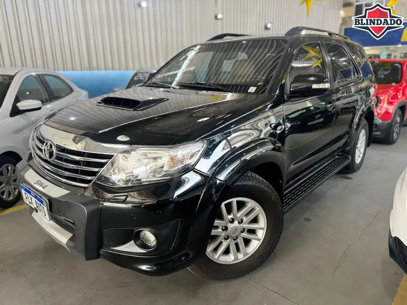 Toyota Hilux SW4 3.0 TDI 4x4 SRV 5L