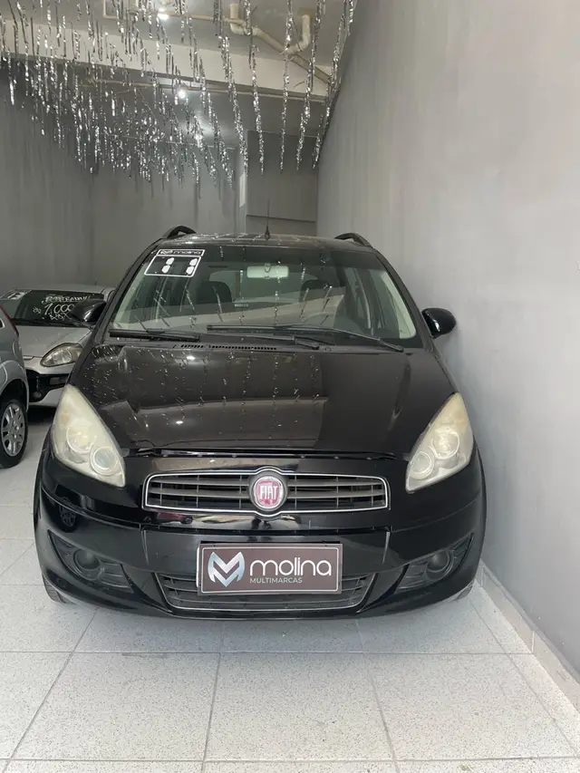 Carro Fiat Idea 2011 Attractive 1.4 8V (Flex)