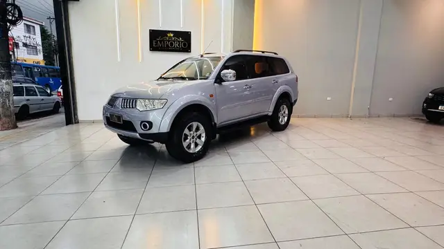 Carro Mitsubishi Pajero Dakar 2013 3.2 4WD (Aut)