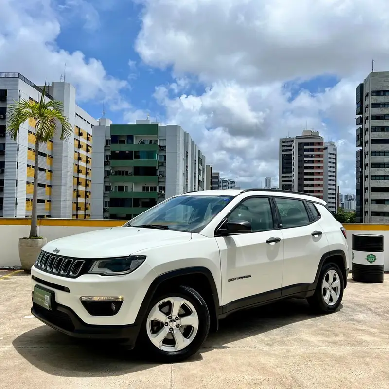 Jeep 2.0 Sport 4x2 (Aut) (Flex)