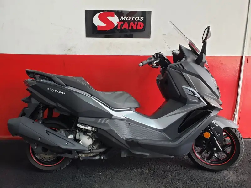 Dafra Cruisym 300