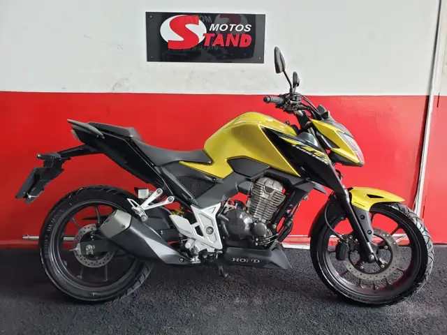 Carro Honda CB 300F Twister 2023 (ABS)