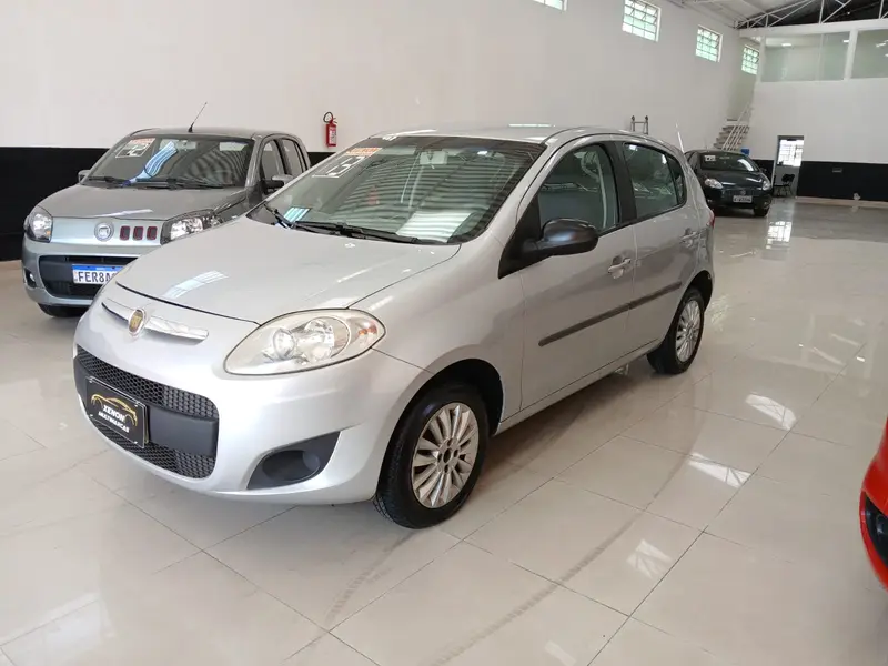 Fiat Palio Attractive 1.0 8V (Flex)