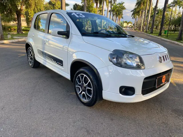 Carro Fiat Uno 2013 Sporting 1.4 8V (Flex) 4p