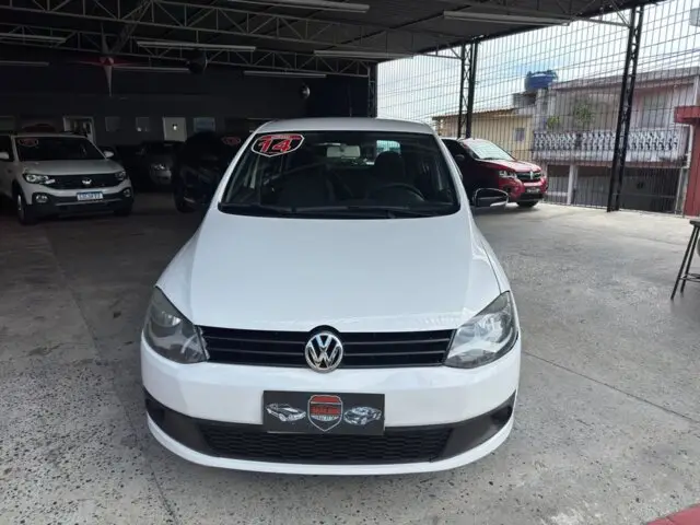 Carro Volkswagen Fox 2014 1.0 TEC (Flex) 4p