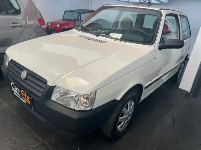 Fiat Uno Mille Fire 1.0 (Flex) 4P