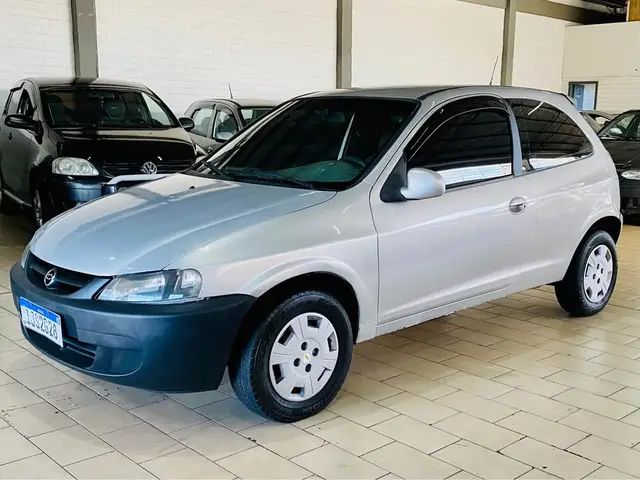Carro Chevrolet Celta 2001 1.0