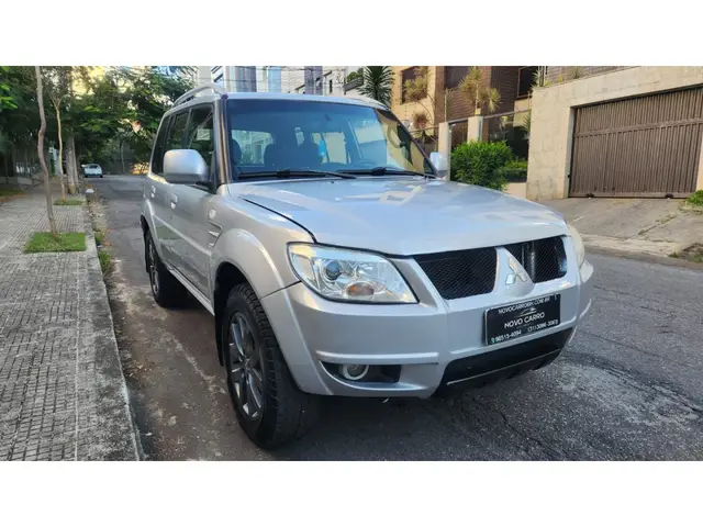 Carro Mitsubishi Pajero TR4 2012 2.0 16V 4x2 (Flex) (Aut)