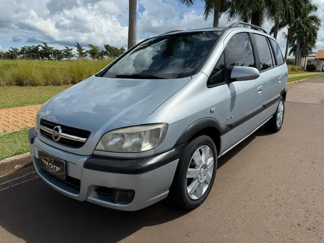 Carro Chevrolet Zafira 2012 Elite 2.0 (Flex)