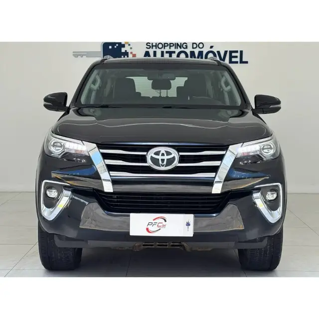 Carro Toyota SW4 2019 2.8 TDI SRX 7L 4x4 (Aut) (Diesel)