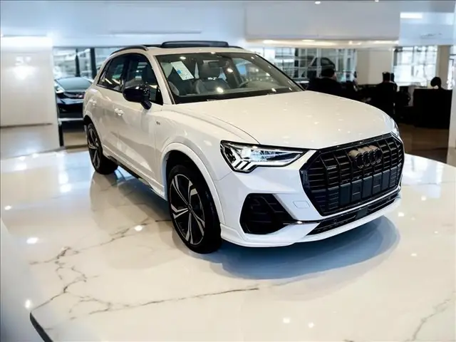 Carro Audi Q3 2024 Performance 2.0 TFSI Tiptr. Quattro