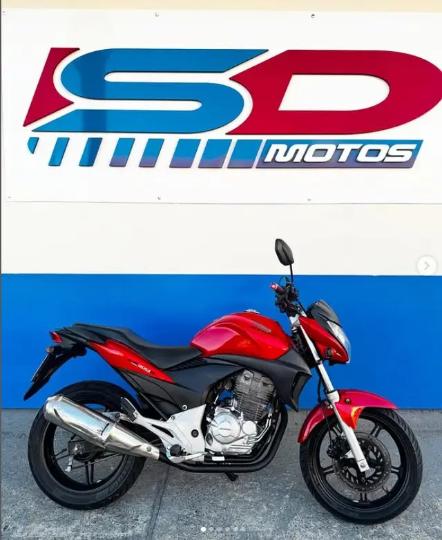 Carro Honda CB 300R 2010 Standard