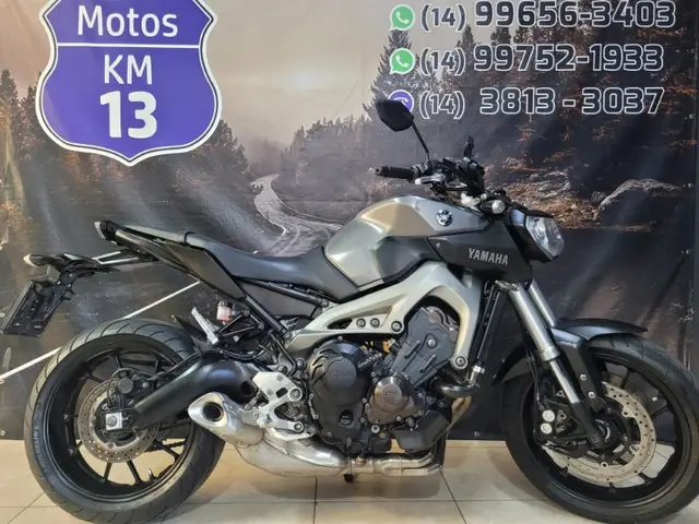 Carro Yamaha MT-09  2015 MT 09