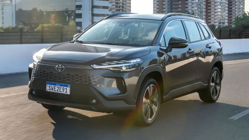 Toyota Corolla Cross dispara em vendas e pode finalmente derrotar o Compass