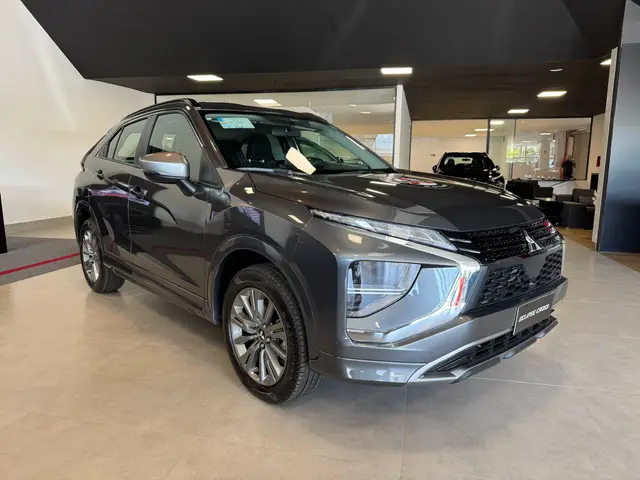 Carro Mitsubishi Eclipse Cross 2026 Rush