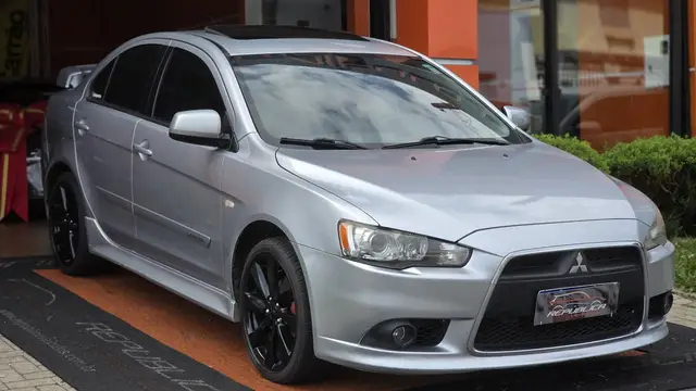 Carro Mitsubishi Lancer 2014 2.0 16V