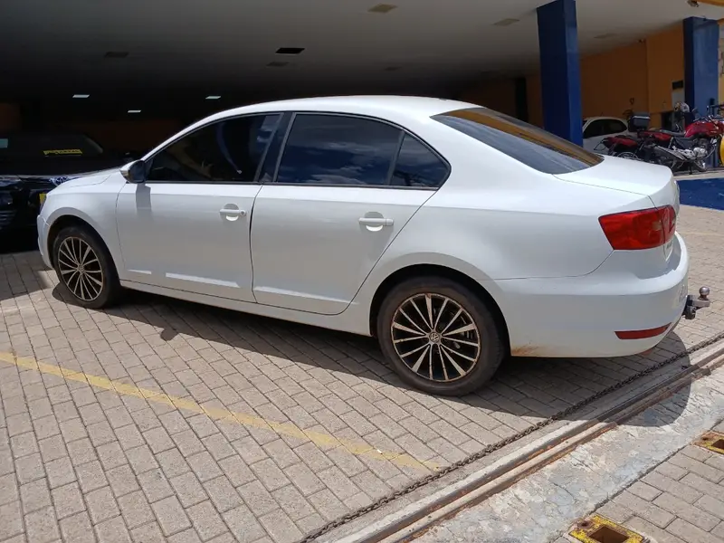 Volkswagen Jetta 2.0 Comfortline Tiptronic (Flex)