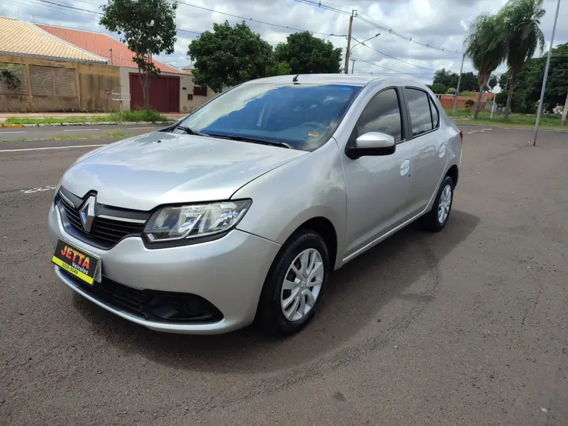 Renault Logan Expression 1.6 8V (flex)