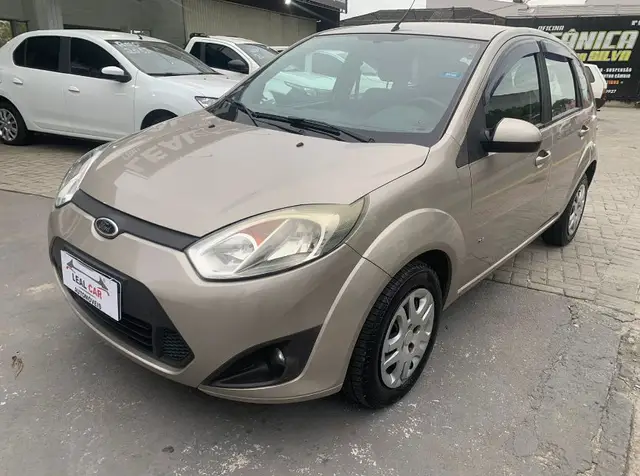 Carro Ford Fiesta Hatch 2014 SE 1.0 RoCam (Flex)