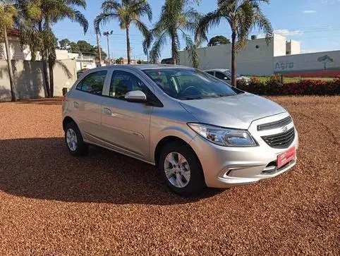 Carro Chevrolet Onix 2018 1.0 Joy SPE/4