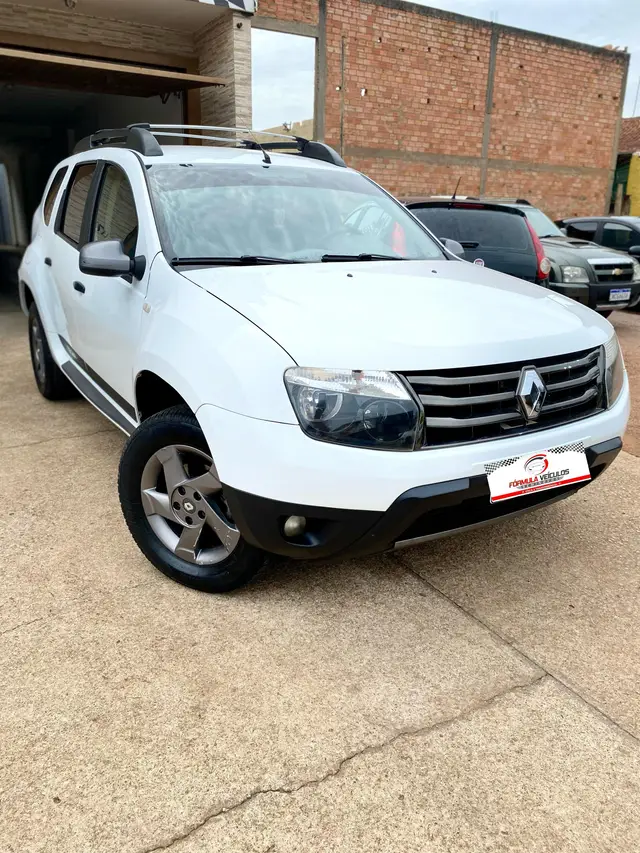 Carro Renault Duster 2014 2.0 16V Dynamique (Flex)
